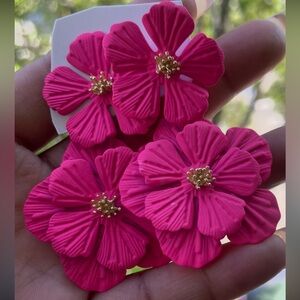 NWT- MFT- Statement Hot Pink flower Shaped Earrings | Lightweight & Bold